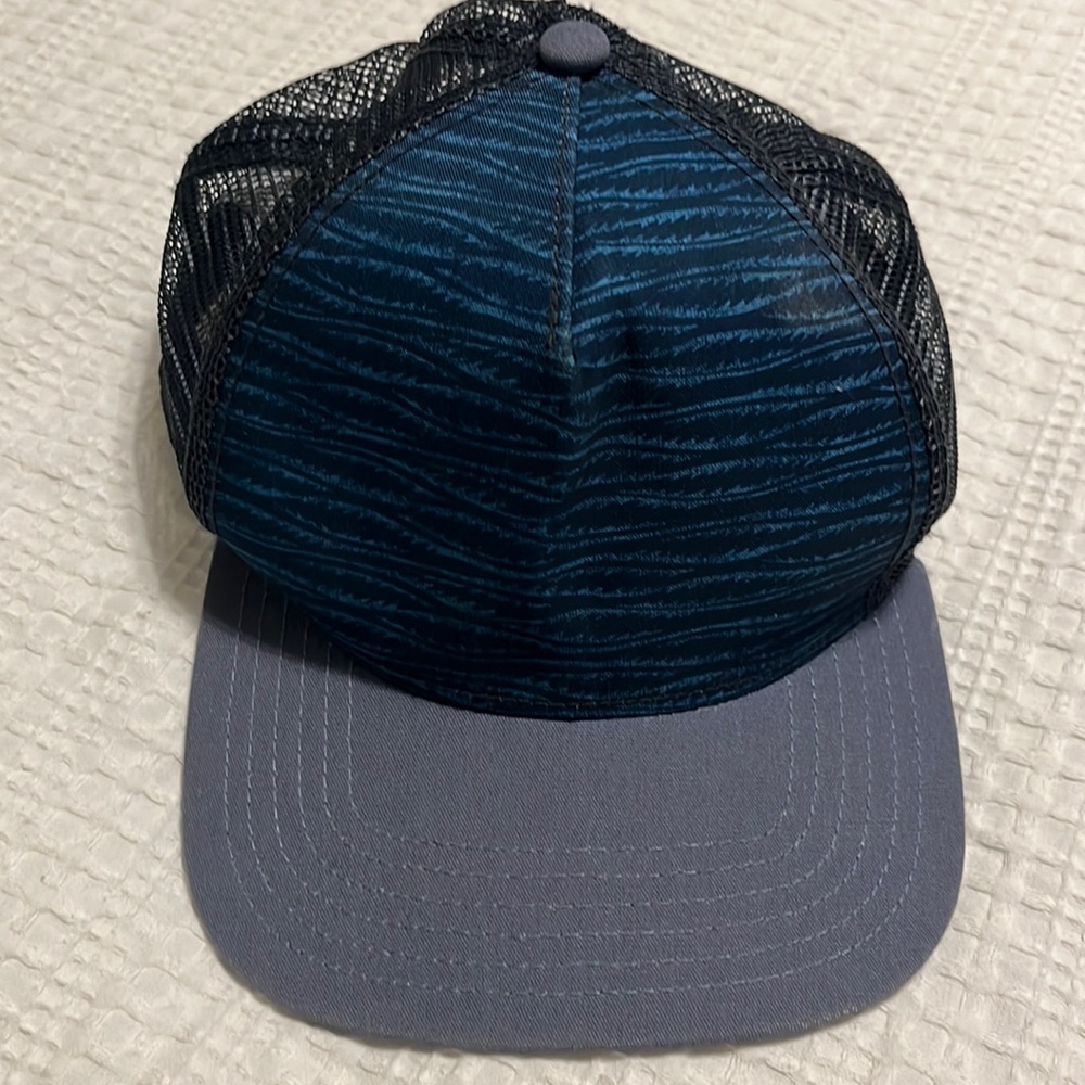 Prana trucker hat / baseball cap